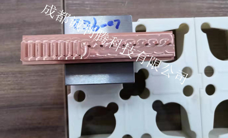 �����~���0.005����